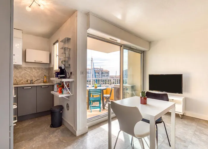 Super Sur L'ile Des Pecheurs Agde